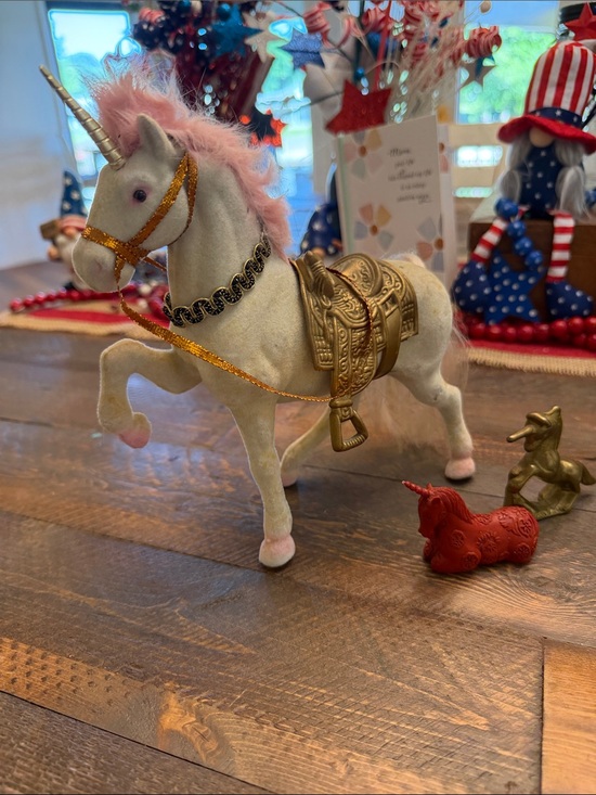Other - Set of 3 Unicorns Flocked Red Resin and solid Brass GUC collectors pieces